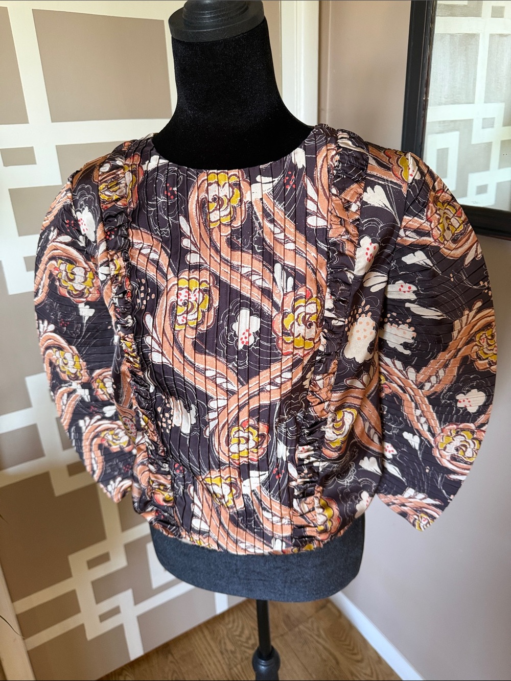STUNNING & UNIQUE Cotelac French Designer Pleated Blouse